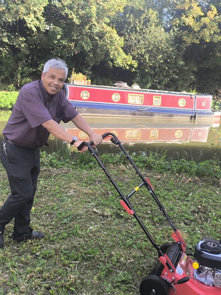 Mo wuith his new lawnmower